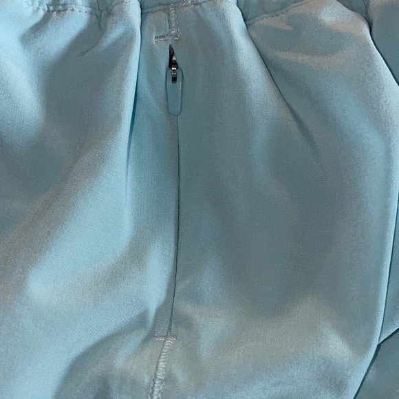 LULULEMON RARE HOTTIE HOT ICING BLUE SHORTS 2.5” - Picture 6 of 6